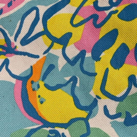 Lilly Pulitzer For Estée Lauder Colorful Floral Print Canvas Tote Bag. - Picture 3 of 15